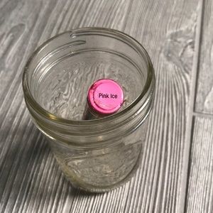 DISCONTINUED - Pink Ice Tester LipSense